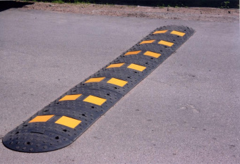 Лежачий полицейский искусственная дорожная неровность ИДН-500 4 метра